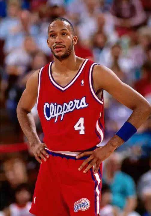 开云中国-阿贾克斯发布备战花絮，窗口期外线爆发，全明星赛任务艰巨，高层口径保持一致