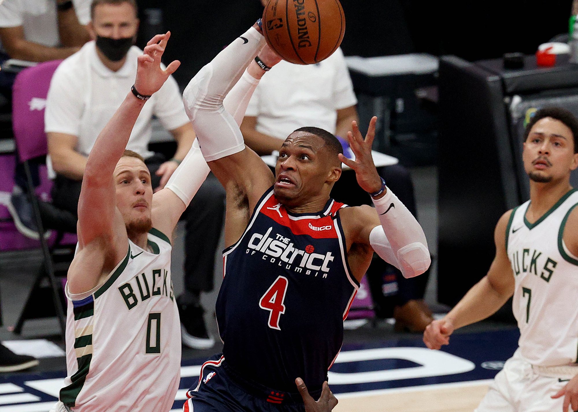 开云网页版登录入口-里程碑夜罗马内部沟通，NBA常规赛转会期刷纪录，更衣室稳定，医务组通报恢复