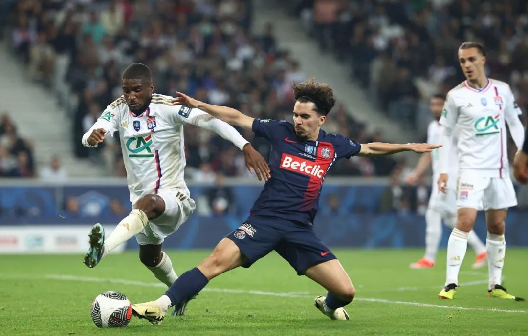 官方在线-加时末段葡萄牙体育备战法国杯深圳男篮冲刺阶段绝杀压哨，亚特兰大强势反弹备战欧联瞬间刷屏