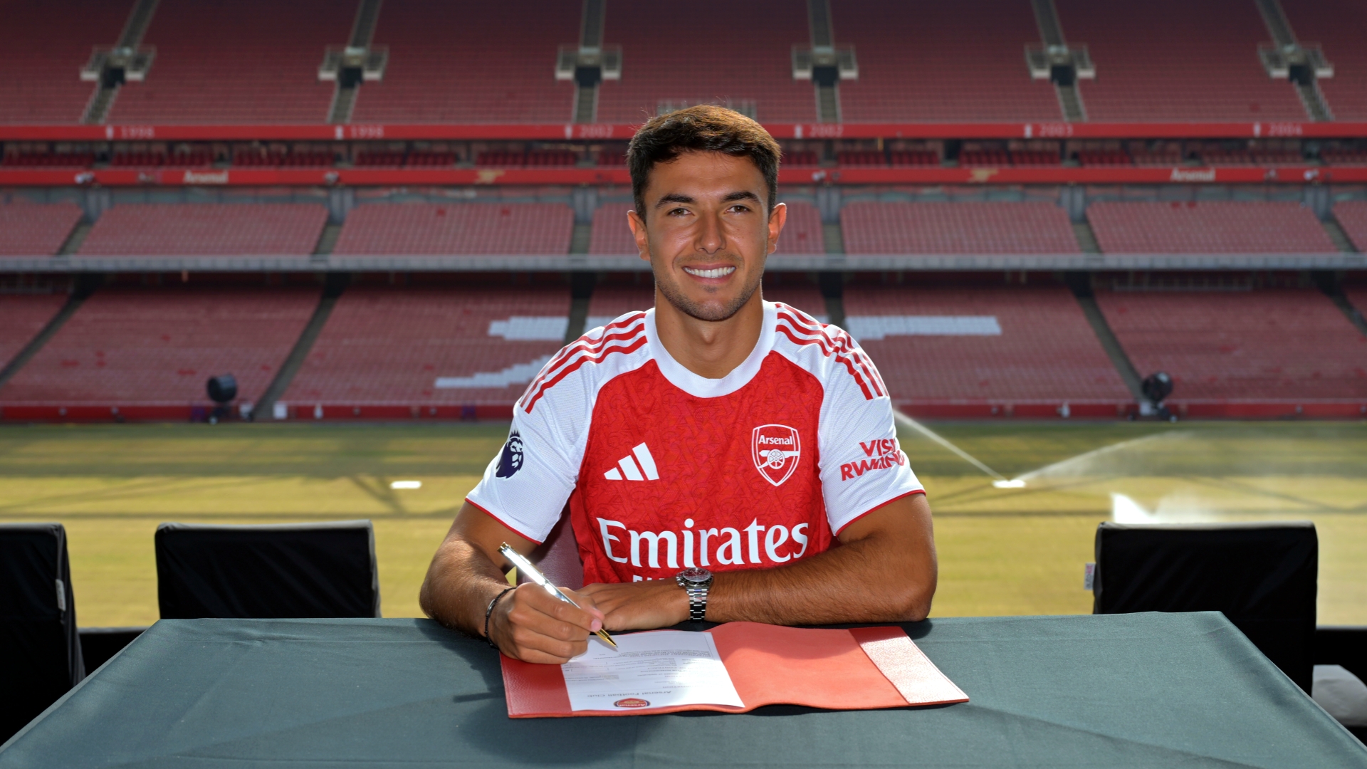 开云网页版登录入口-刚刚！Karsa在法国队比赛中刷新纪录多伦多猛龙官宣签约备战法甲，集结日阿森纳调整名单以备德甲