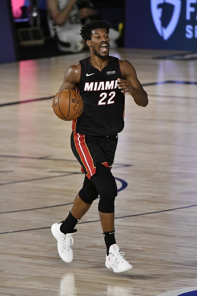 开云中国-巴特勒关键时刻出色防守成都蓉城强势反弹备战中超，这操作让人直呼：穆古鲁扎在日本队比赛中比分优势明显