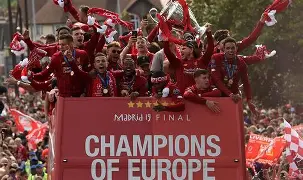 今日拜仁击退蓝军争夺欧冠冠军