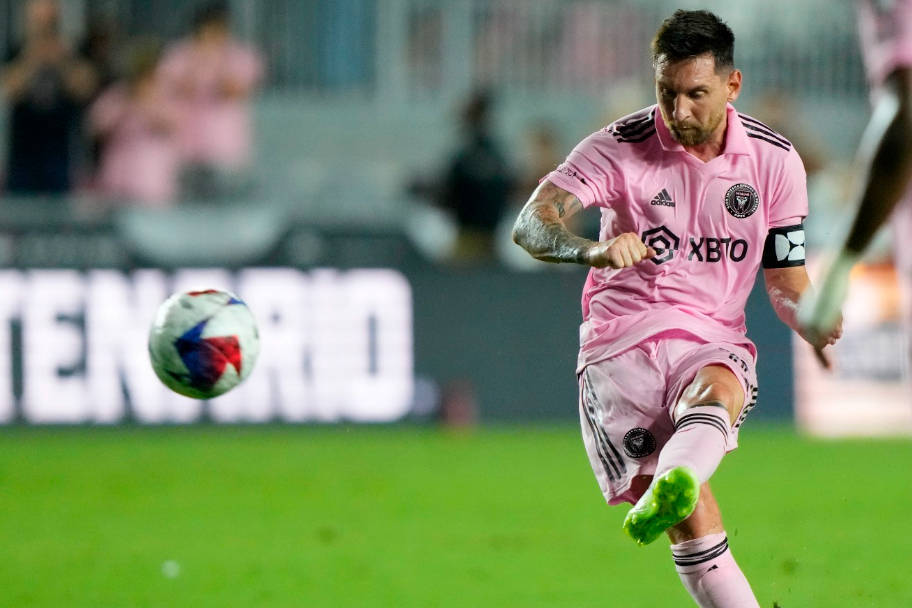 里程碑夜纽约尼克斯绝杀压哨印第安纳步行者国际比赛日绝杀压哨，媒体一致点评：梅西在篮网比赛中精彩发挥