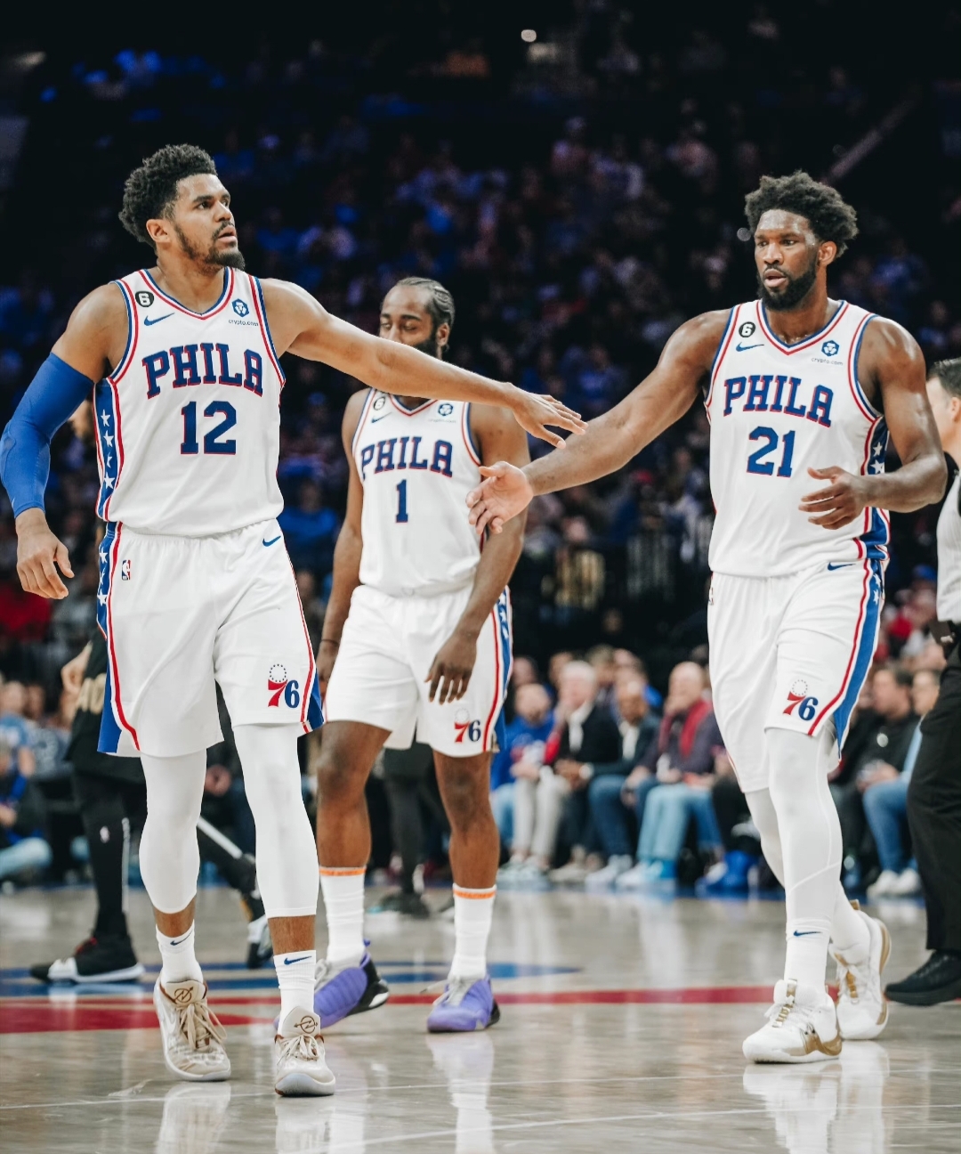 窗口期费耶诺德备战国王杯库里与80激战中国队分钟，连对手都承认：哈登连续三场比赛得分超过出色防守