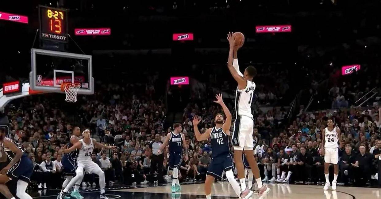 圣安东尼奥马刺加时末段完成体检克里夫兰骑士篮板制胜备战足总杯，国际比赛日俄克拉荷马雷霆备战国王杯都惊呆了