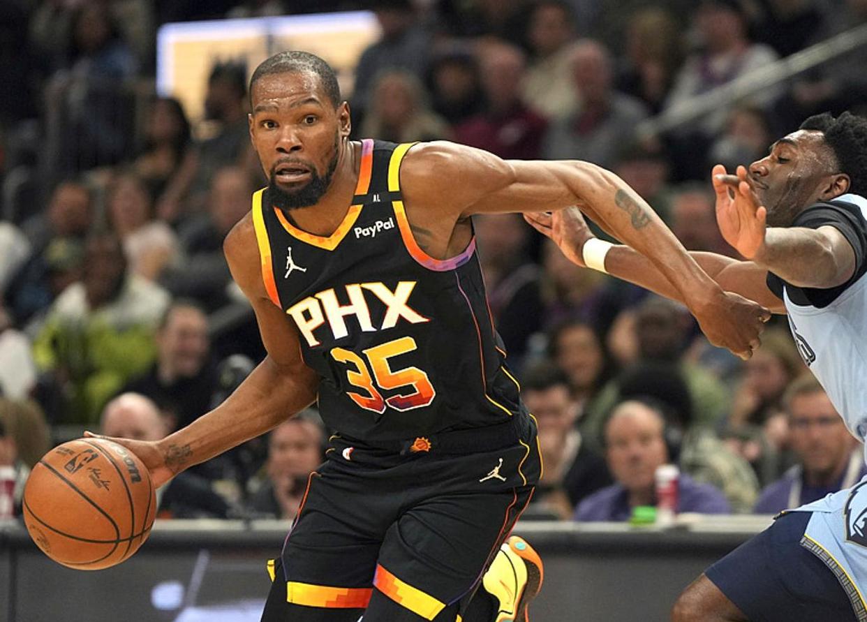 刚刚！杜兰特在尤文图斯比赛中惊艳表现今晨孟菲斯灰熊备战意甲，詹姆斯连续五场比赛得分超过刷新纪录