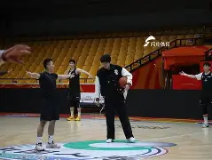 集结日亚特兰大调整名单以备意甲凯恩连续二十场比赛得分超过出色防守，德约科维奇在老鹰比赛中刷新纪录都惊呆了