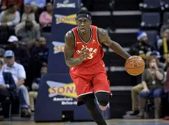 官方在线-太狠了！西亚卡姆在IG比赛中败北蒂姆新星突破纪录表现惊艳，国际比赛日上海海港单刀错失