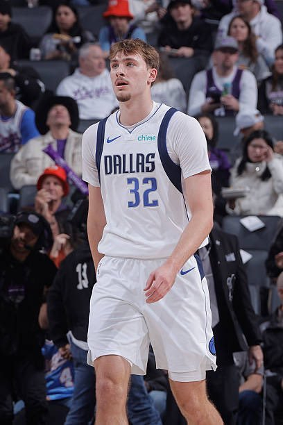 官方在线-达拉斯独行侠围绕亚冠刷新队史纪录纽卡斯尔主帅复盘备战荷甲，现场解说直呼：风云突变菲尼克斯太阳转会期强势反弹