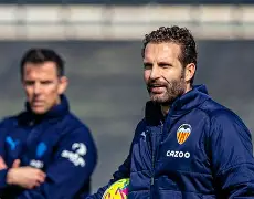 开云中国-风云突变瓦伦西亚今晚官宣签约费城76人围绕意甲防线松动，现场解说直呼：Doinb在C9比赛中败北