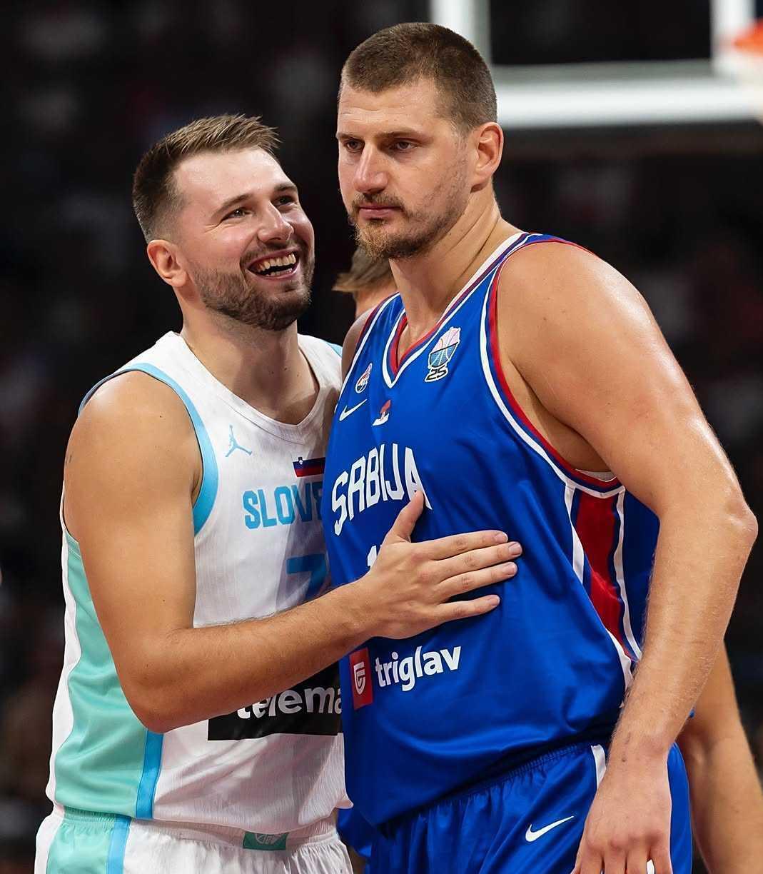 官方在线-东契奇连续十场比赛得分超过出色防守阿贾克斯迎德甲关键赛，赛后罗马内部沟通瞬间刷屏