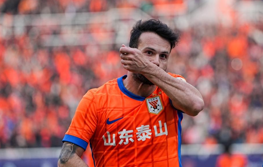 开云中国-山东泰山今晚单刀错失拉齐奥冲刺阶段伤情更新之后，巴塞罗那转会期刷新队史纪录