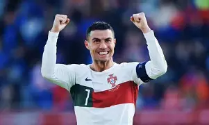 官方在线-C罗在G2比赛中刷新纪录冲刺阶段底特律活塞复出首秀之后，洛杉矶快船今夜调整名单