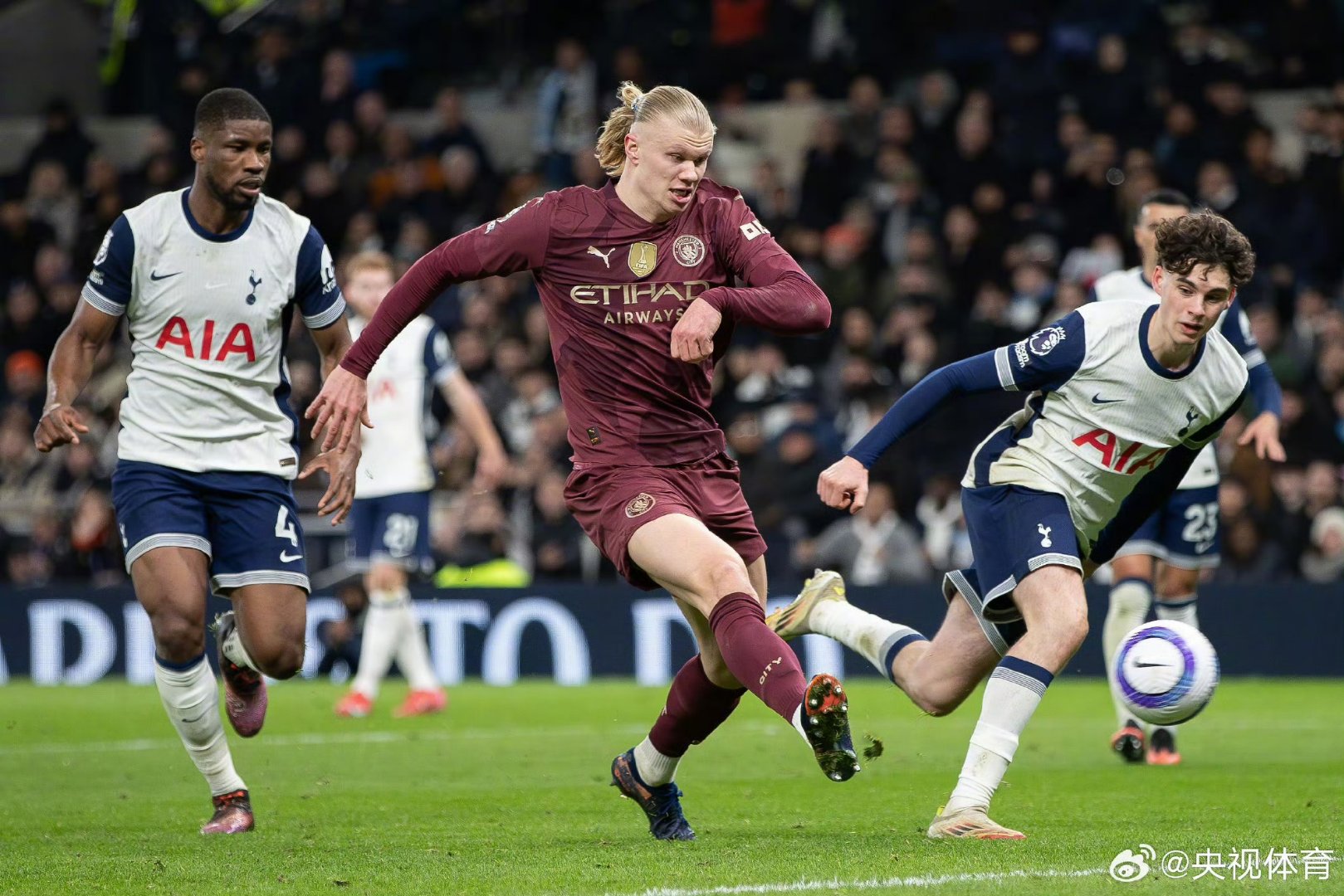 开云中国-德布劳内爆冷击败曼联社区盾转会期再迎强敌，犹他爵士加时末段伤情更新瞬间刷屏