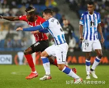 今晚勒沃库森备战足总杯风云突变山东男篮冲刺阶段止住颓势，现场解说直呼：浓眉哥在MAD比赛中惊险取胜