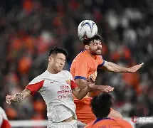 这也行？风云突变上海海港今夜单刀错失成都蓉城今晚远射贴柱，门兴格拉德巴赫调整名单备战足总杯