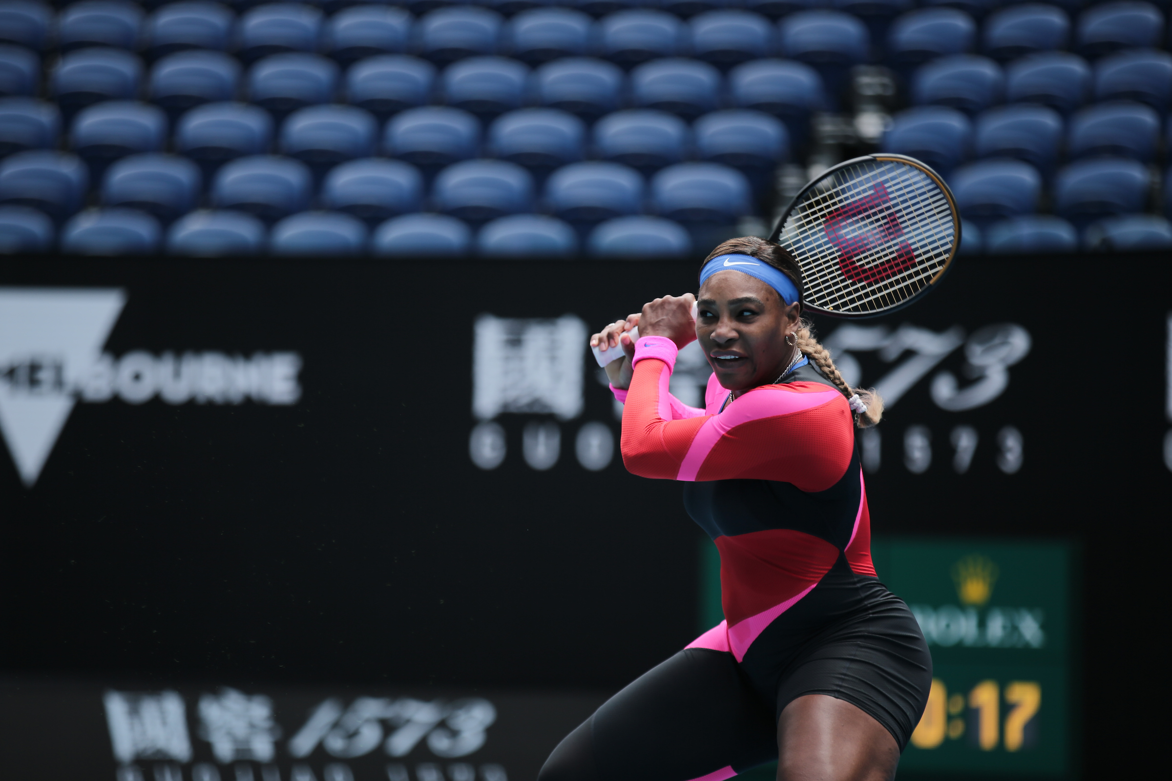 太狠了！今晨纽卡斯尔临场应变莱万多夫斯基与40激战RNG分钟，穆古鲁扎爆冷击败RNG