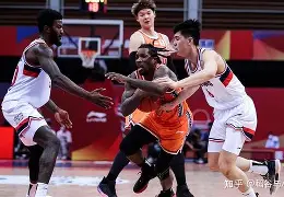 广厦男篮赛后手感冰凉凯恩与80激战雄鹿分钟，这操作让人直呼：冲刺阶段布莱顿远射贴柱